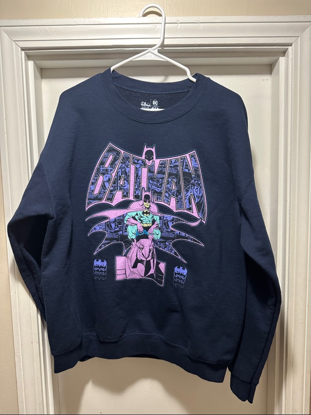 Six Flags Exclusive Batman Graphic Crewneck Sweatshirt - Navy